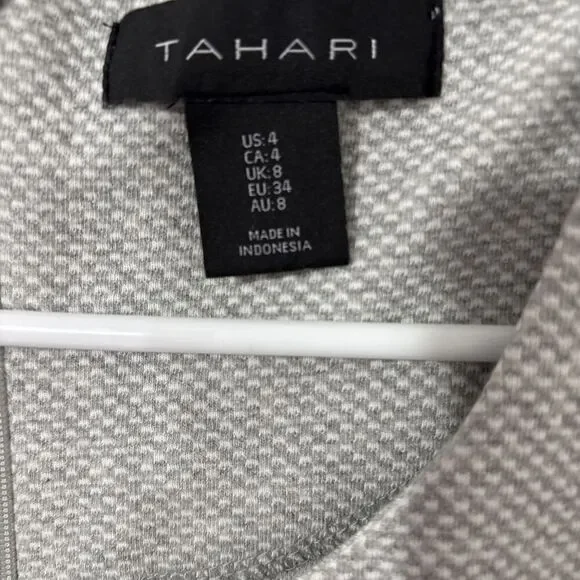 Womans Tahari Light Gray tight knit short sleeve Dress - Size 4 - Picture 4 of 8